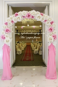 Cổng hoa giấy 11