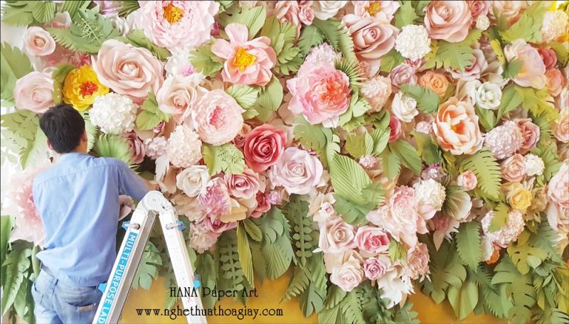 Backdrop hoa giấy xu hướng 2021